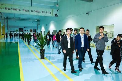 方太精裝修廚房方案 采筑“超級工廠”廚電唯一考察地，開啟房地產發展新篇章